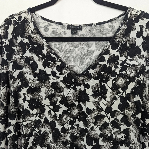 J.Jill Wearever Sz XL Floral Bell Long Sleeves Top Gathered Side Classic Stretch - Picture 3 of 9